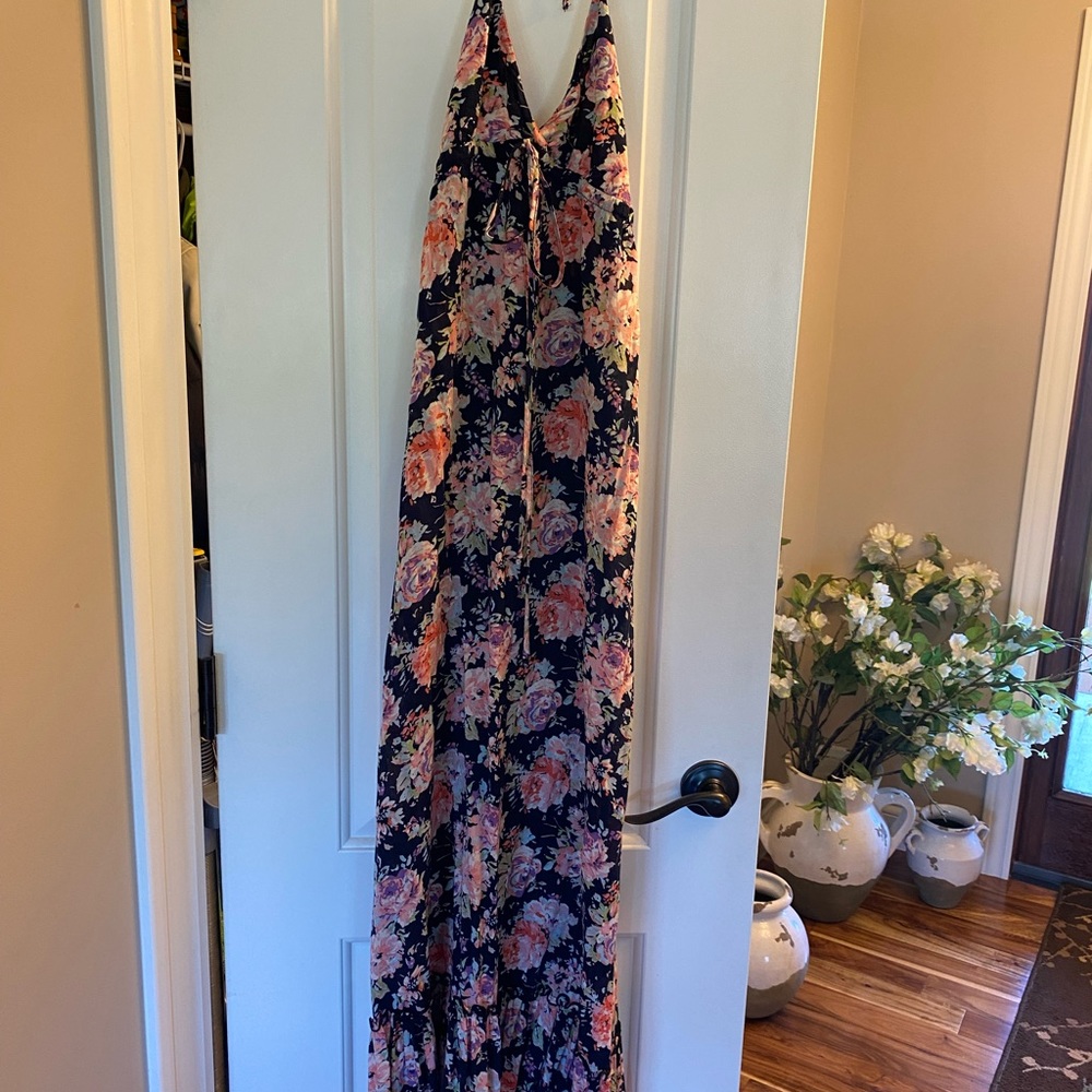 Women’s halter maxi dress